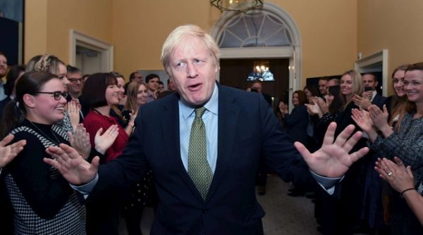 MASAT NDAJ KORONAVIRUSIT/ Qeveria: Britania e Madhe e mbyllur deri më 7 maj