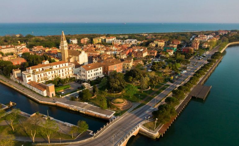 KORONAVIRUSI NË ITALI/ Venecia gjatë shtetrrethimit, pamje spektakolare të filmuara me dron (FOTO)