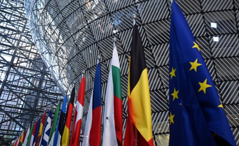 KRIZA NGA KORONAVIRUSI/ BE-ja miraton paketën e shpëtimit 500 miliardë euroshe