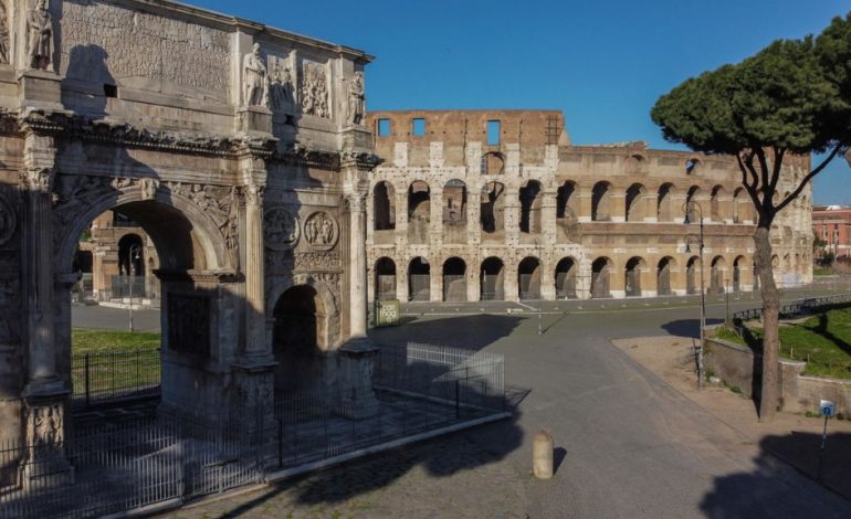 KORONAVIRUSI NË ITALI/ Covid-19 “zhduk” turistët nga Roma, qyteti në “gjumë” (FOTO)