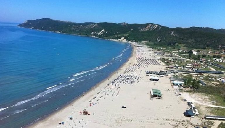 A REKOMANDOHET NISJA E PLAZHIT? Ja çfarë thotë zv.ministrja e Shëndetësisë