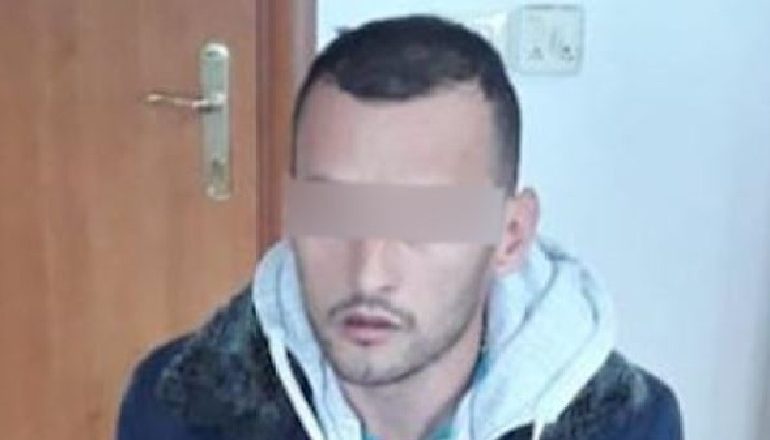 OPERACIONI “KAMZA”/ Plagosi rëndë me thikë një shqiptar, arrestohet 31-vjeçari i kërkuar nga Italia (EMRI)