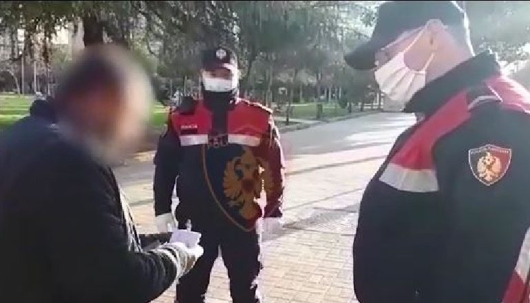 LËVIZËN PA AUTORIZIME/ Policia bllokon 49 patenta dhe makina në 24 orët e fundit, 154 gjoba për qytetarët që lëviznin pa leje