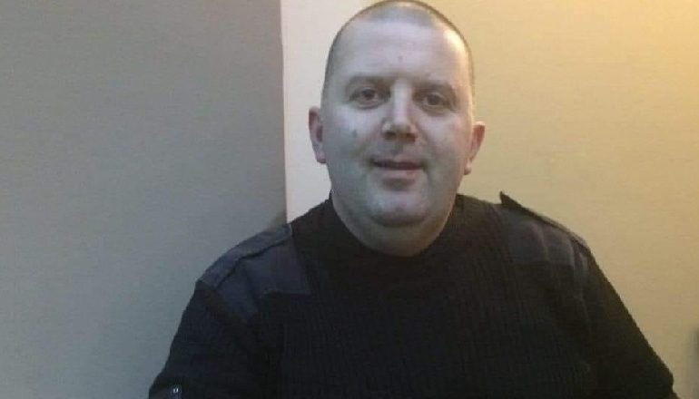 LEZHJANI HUMB BETEJËN ME KORONAVIRUSIN/ Mesazhi prekës i ish-deputetit: Kushëri, jeta është e padrejtë!