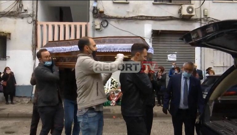 PËRMBUSHET AMANETI/ Përcillet në banesën e fundit Rikard Ljarja