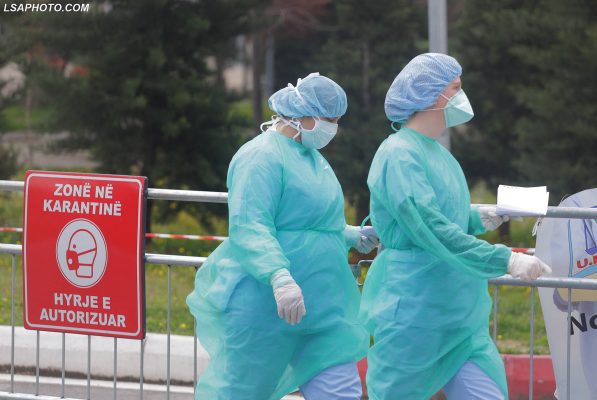 KORONAVIRUSI/ Vatër e re COVID-19 në Kamëz, rezultojnë pozitive dy punonjëse të një fasonerie