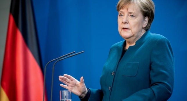 “PANDEMIA NUK NJEH DITË PUSHIMESH”/ Merkel merr vendimin, zgjatet pezullimin e kontakteve mes njerëzve