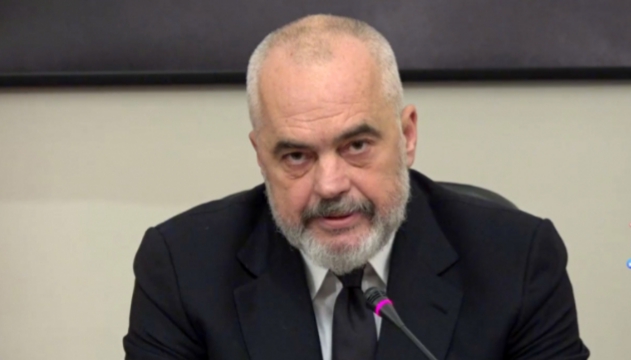 KARTAT E SKADUARA/ Rama publikon letrën drejtuar bankave, thirrje qytetarëve: Ja çfarë duhet të bëni