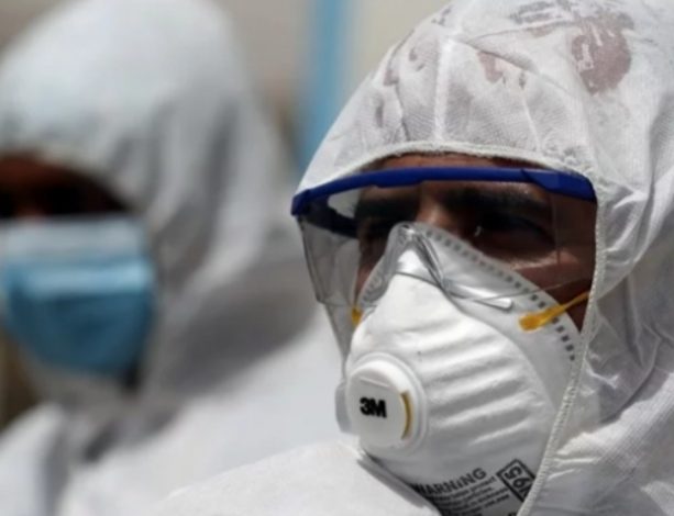 KORONAVIRUSI/ Zyrtari i OBSH: Përdorimi i maskës do të bëhet normë që të ndalet përhapja e COVID-19