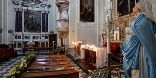 KORONAVIRUSI NË ITALI/ 566 të vdekur në 24 orët e fundit, shtohen të shëruarit