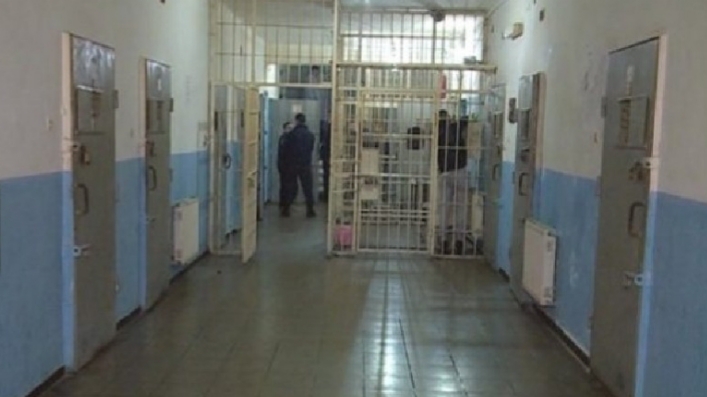 SITUATA NË BURGJE/ Drejtoria e Përgjithshme: Një punonjës i prekur te 313, në Reç ishte vetëm një i dyshuar
