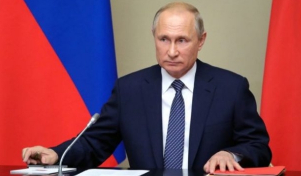 PASHKËT ORTODOKSE/ Putin mesazh rusëve: Koronavirusin e kemi nën kontroll të plotë
