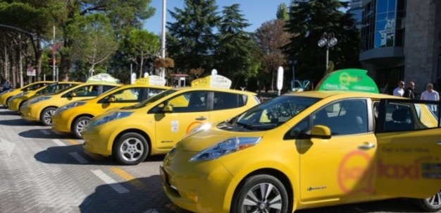 COVID-19/ Taksitë nisin punën nga 27 prilli, del lista me kushtet që duhet të plotësojnë