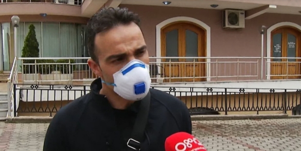 MES FRIKËS SË COVID-19 E PA PAGË/ Punonjësi i një prej fasonerive në Krujë rrëfen vështirësitë (VIDEO)