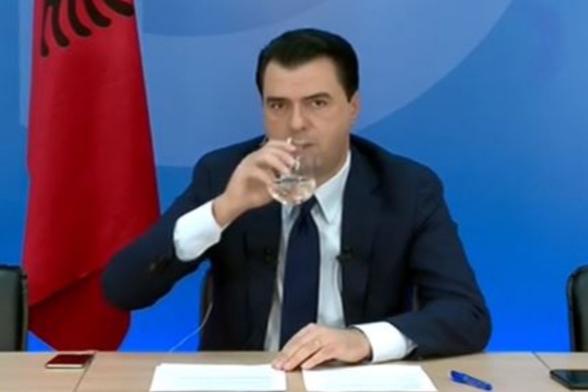 GATI PËR PROTESTA? Basha përsërit Berishën: Gati aksioni opozitar, situata në Shqipëri është dhjetëra herë më rëndë