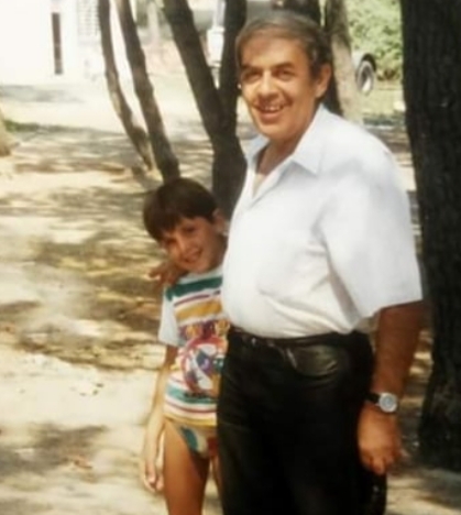“NUK TË THEM DOT LAMTUMIRË”/ Djali i aktorit të ndjerë Rikard Ljarja prek me postimin e tij: Do kemi përjetësinë për bisedat tona