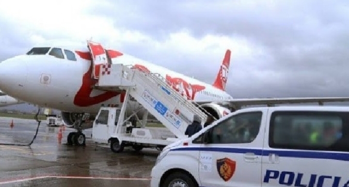 RIATDHESIMI/ 129 shqiptarë mbërrijnë në Rinas nga Franca, karantinohen në Durrës