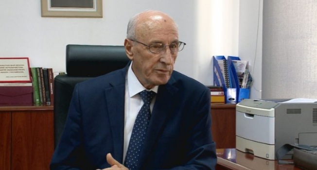 PSE COVID-19 VRET MË SHUMË MESHKUJT SE FEMRAT? Profesor Et’hem Ruka zbulon dy arsyet