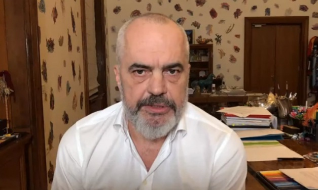 PAGAT E LUFTËS/ Rama: Tek paketa e zgjeruar 2-3 mijë persona kanë gabuar me IBAN-in, tek e para 3 mijë të cilëve nuk…