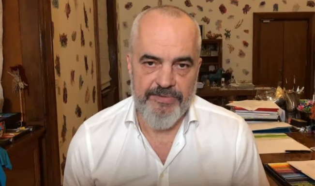 “KËTEJ QETH, KËTEJ FUTI BOMBËN”/ Rama: Berberët hyjnë tek rrezikshmëria më e lartë, as klinikat dentare nuk hapen, por…