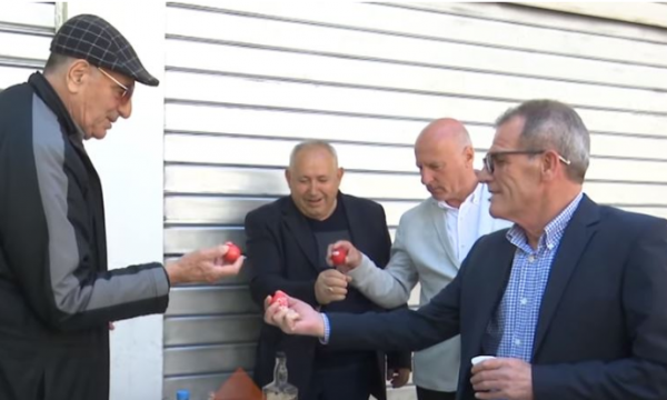 “DOLËM ME BA…”/ Shkodranët nuk pyesin, thyejnë karantinën dhe…