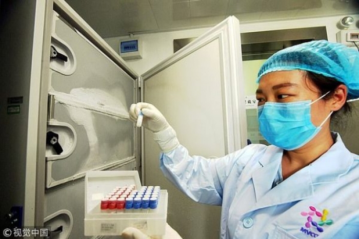 DYSHOHET SE INFEKTOI BOTËN/ Dalin pamjet brenda laboratorit të Wuhanit, frigoriferi ku mbahen viruset…