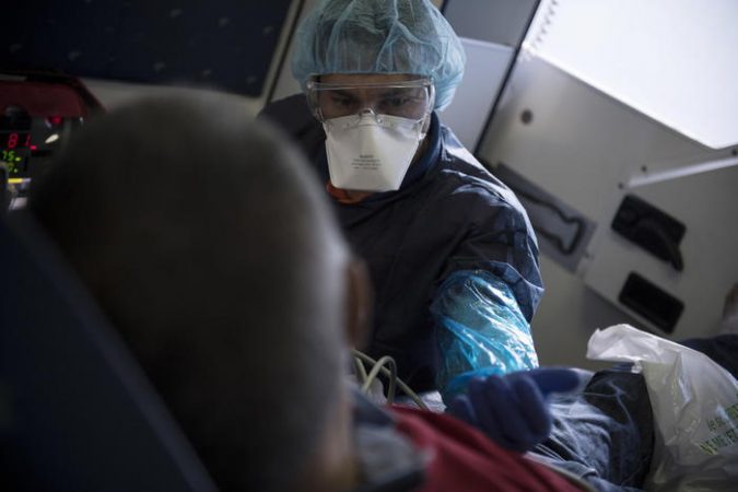 KORONAVIRUSI NË FRANCË/ 987 vitkima nga COVID-19 brenda 24 orëve, numri total 13 mijë të vdekur
