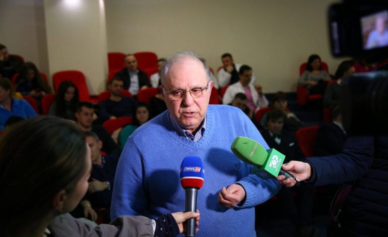MESAZHI I FORTË/ Mjeku Tritan Kalo: Turpi i këtij populli janë ata gjallesa që u promovuan…