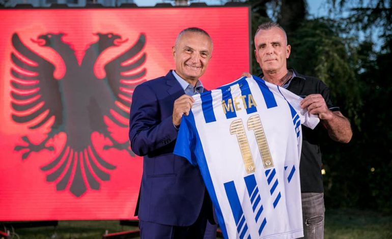 “PO PIJMË KAFE ME LEJEN E RAMËS”/ Habit Augustin Kola: Kam dalë me çunin, jam mami