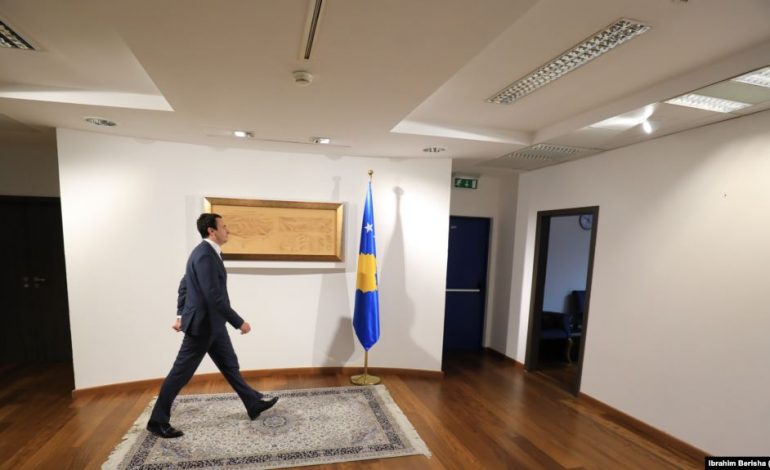 MOCIONI I MOSBESIMIT/ Hapen dyert drejt një krize tjetër politike në Kosovë