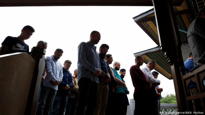 KORONAVIRUSI/ Ramazan pa iftar, sprovë për besimtarët myslimanë në mbarë botën