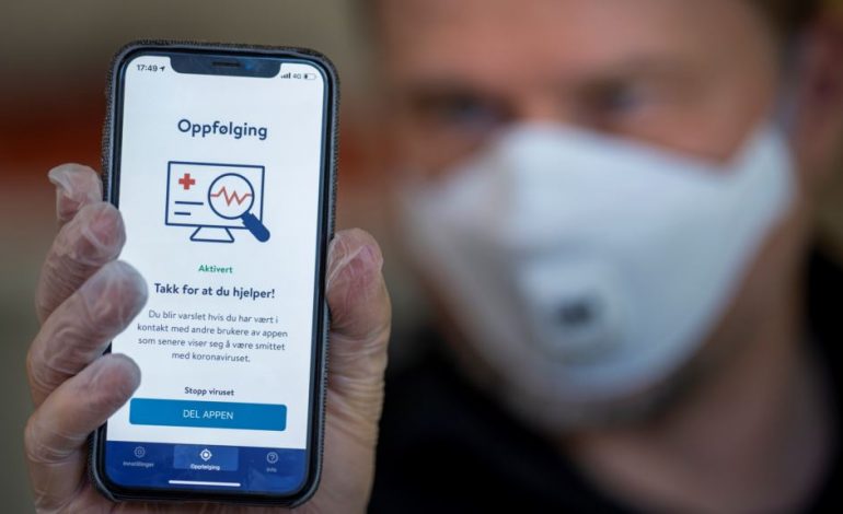 KORONAVIRUSI/ Apple dhe Google, njoftim në telefon për ekspozimin ndaj COVID-19
