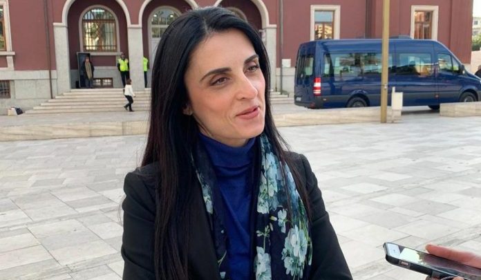 ZYRTARE/ Emirjana Sako, kryetarja e re Bashkisë së Durrësit