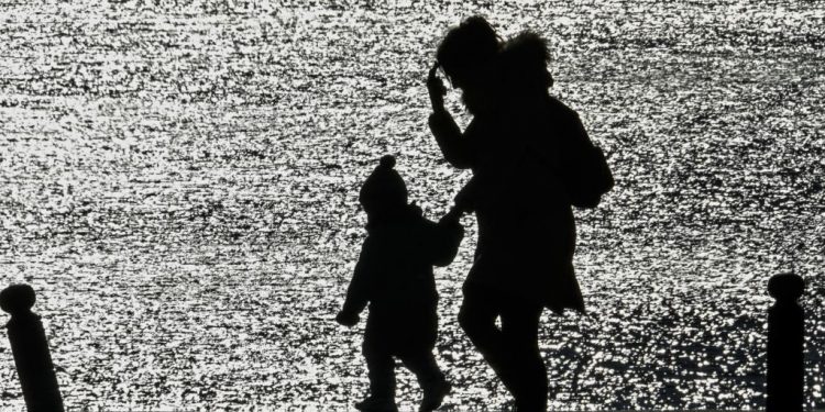 “KJO SITUATË “SHPËRTHEN” FLLUSKËN…”/ Psikologu: Normale të mos ndjehesh mirë në kohë të pandemisë