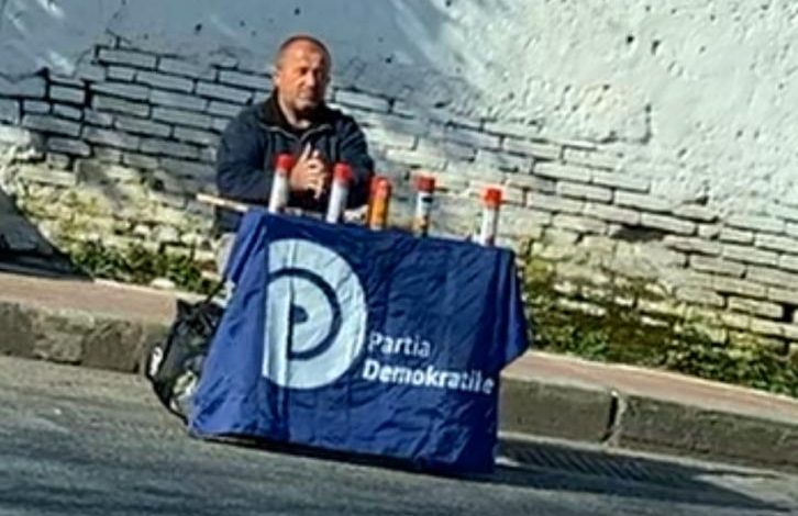 VIDEOLAJM/ Si të përdorësh flamurin e PD. Ja standardet që duhet të plotesojnë bizneset për tu kthyer në punë