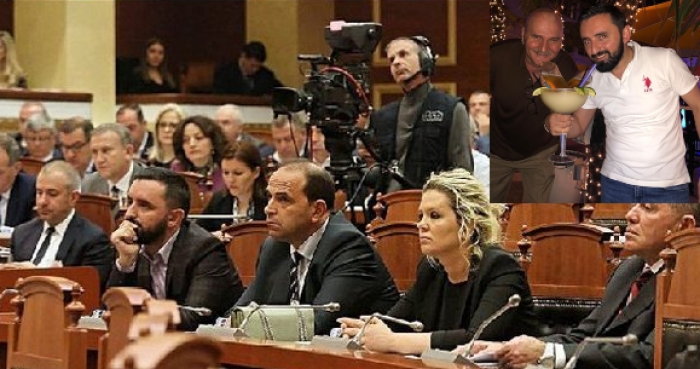 PAMJET/ Deputeti shqiptar i bllokuar në SHBA, ‘harron’ koronavirusin dhe feston me pije ekzotike në Miami Beach