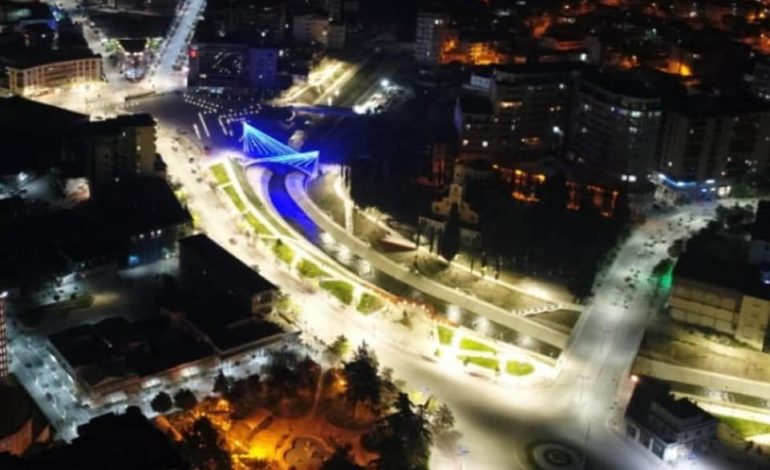 NË “GJUMË” NGA KARANTINA/ Pamjet spektakolare me dron nga qyteti i Fierit
