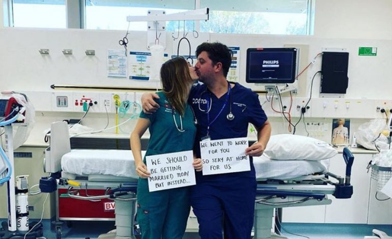 ZJARRET DHE COVID-19 U ANULOJNË DASMËN/ Çifti i mjekëve australian: Qëndroni në shtëpi për ne! (FOTO)