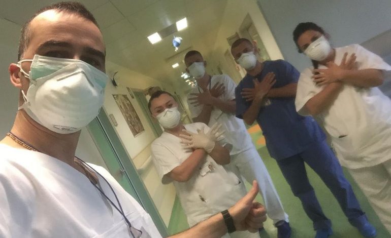 PAMJET BRENDA SPITALEVE/ Shikoni infermierët shqiptarë në spitalet italiane, në “vijën e zjarrit” me Covid-19