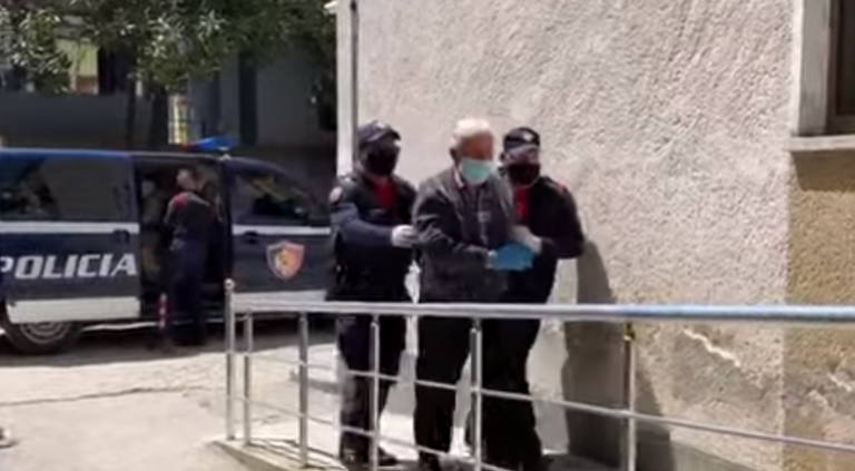 “E NDIQTE EDHE NË SHKOLLË”/ Rrëfehet nëna e vajzës që ngacmonte 73-vjeçari: Ka bërë akte të turpshme me të, e kam parë me sytë e mi