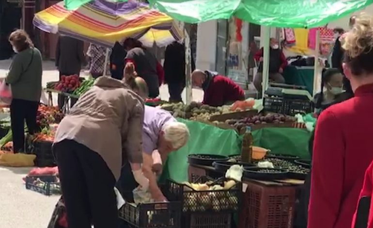COVID-19/ Fieri me disa vatra koronavirusi, por qytetarët neglizhojnë masat (VIDEO)