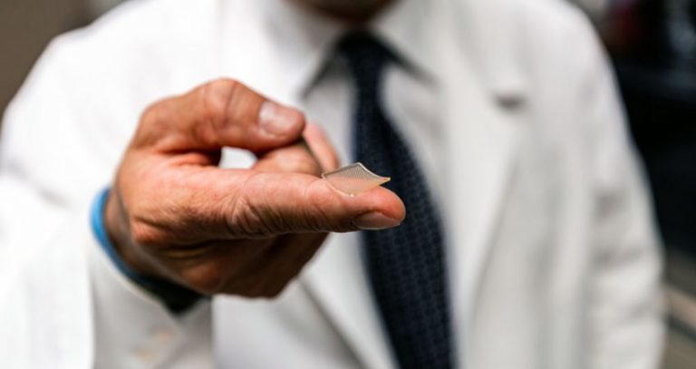 KORONAVIRUSI/ E lirë dhe e thjeshtë, në SHBA testohet një vaksinë e re kundër COVID-19