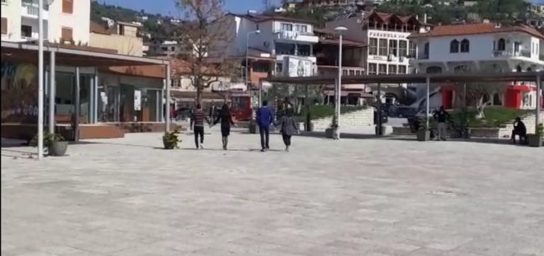 BERATI NË KARANTINË/ Qytetarët minimizojnë lëvizjet por të rinjtë nuk kanë frikë (VIDEO)