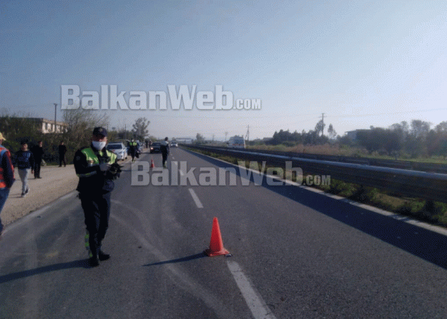 AKSIDENT I RËNDË NË LUSHNJE-FIER/ Makina përplas moto-cikletën, ndërron jetë i riu (EMRI)