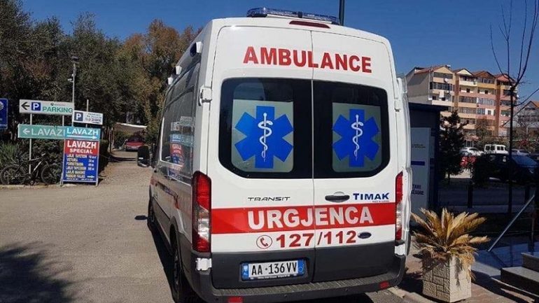 E RËNDË URË-VAJGURORE/ Vetëvaret në ahurin e bagëtive nëna e 3 fëmijëve