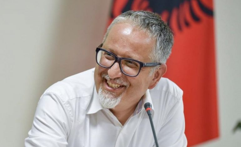 AS ALBINI E AS VJOSA/ Ylli i politikës në Kosovë për gjermanët