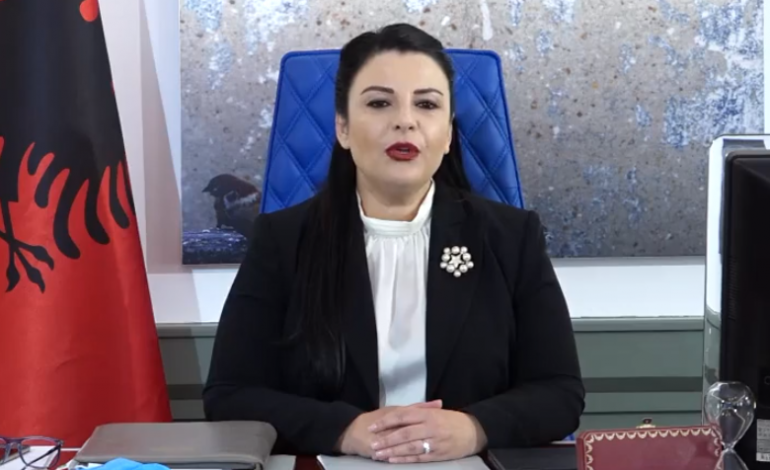 RIATDHESIMI/ Balluku sqaron qytetarët: Si të rezervoni online biletën dhe dhomën e hotelit për 14 ditë në Durrës