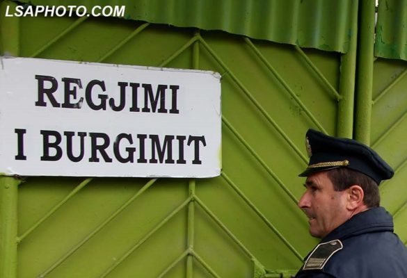 E FUNDIT/ Koronavirusi prek burgun e Rrogozhinës, TRE punonjës të stafit rezultojnë pozitivë