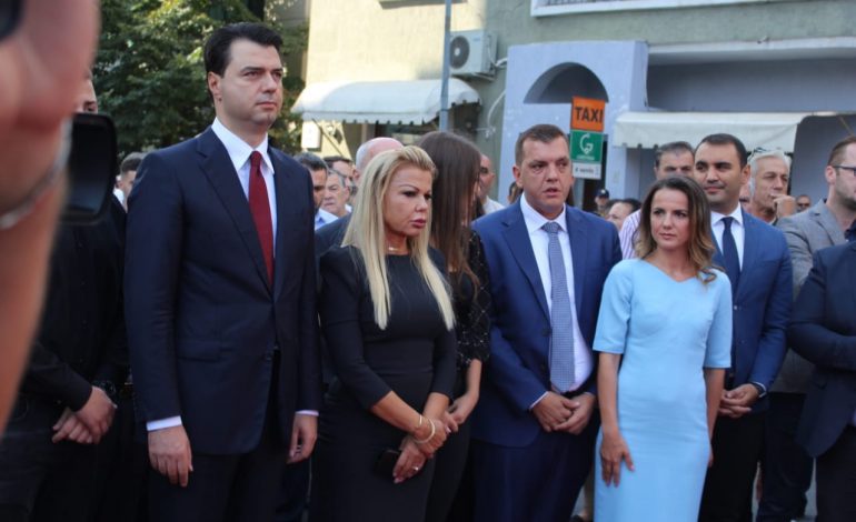 DOKUMENTI/ Vëllai i Rudina Hajdarit emërohet në detyrë pranë KESH si specialist