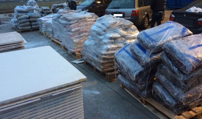 ARRESTOHET 24 VJEÇARI NË VLORË/ I implikuar në trafikimin e 2.5 ton droge drejt Italisë (EMRI)
